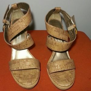 Dana Buchman Golden cork ankle strap wedge sandals
